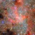 Imagem do telescópio James Webb detectando água em IRS 3, uma estrela moribunda próxima de Sagittarius A*.